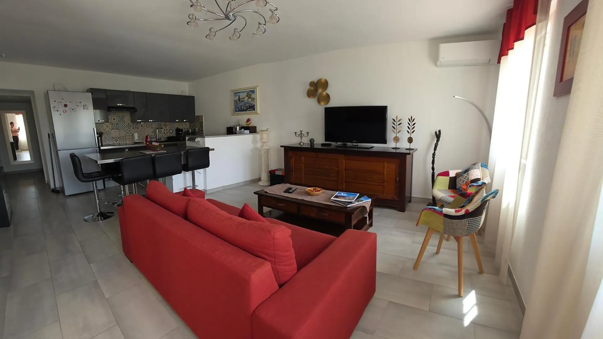 Entire Ground Floor In Beautiful Villa Saint-Raphael